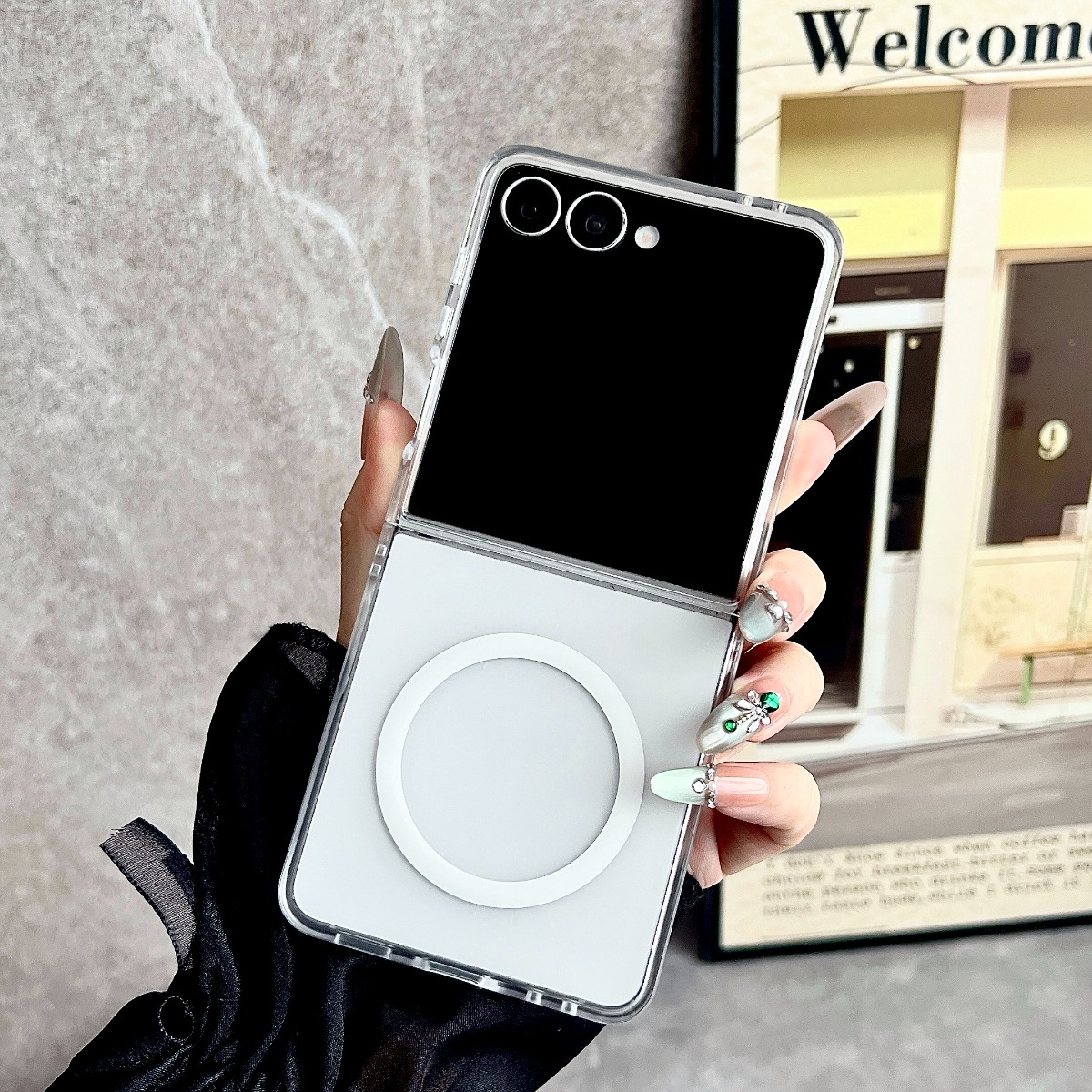 Flip8 Luxury Matte for Magsafe - огляд і ціна Clear Magsafe Case